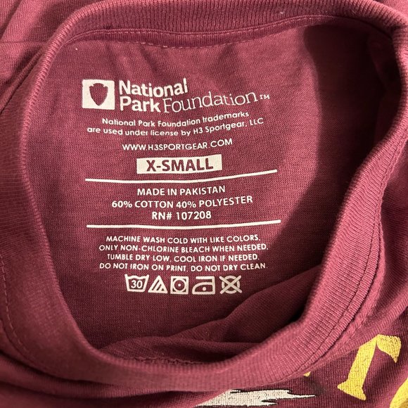 Women's Yellowstone National Park Lightweight Crew Neck T-Shirt - Picture 4 of 4